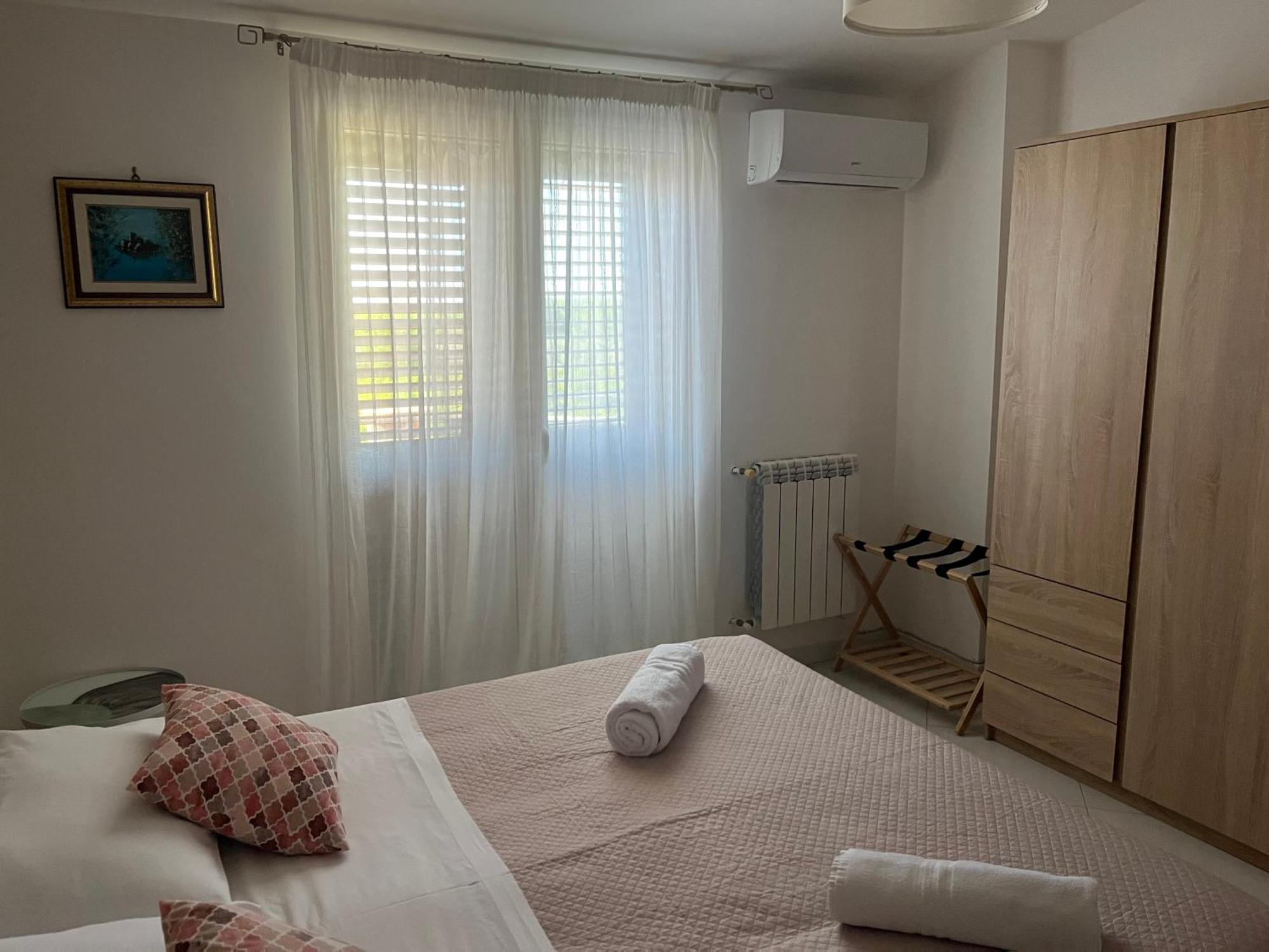 Nina Apartament Giardini Naxos Con Posto Auto Exterior foto